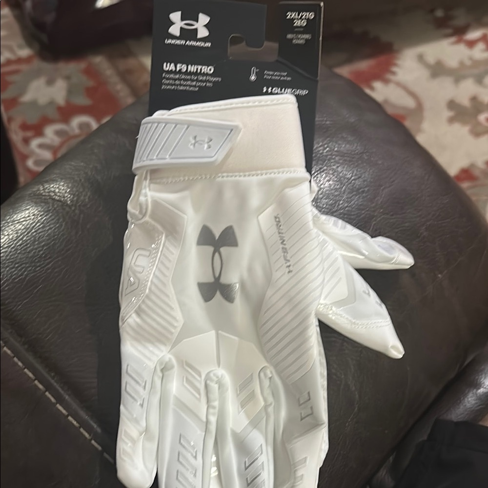 Under Armour UA F9 Nitro Gloves in White glue grip 2xl F 9 nitro